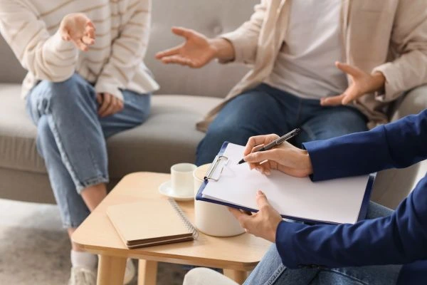 Image of divorce mediation Chippenham in progress.